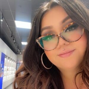 Meet your Posher, Maggie